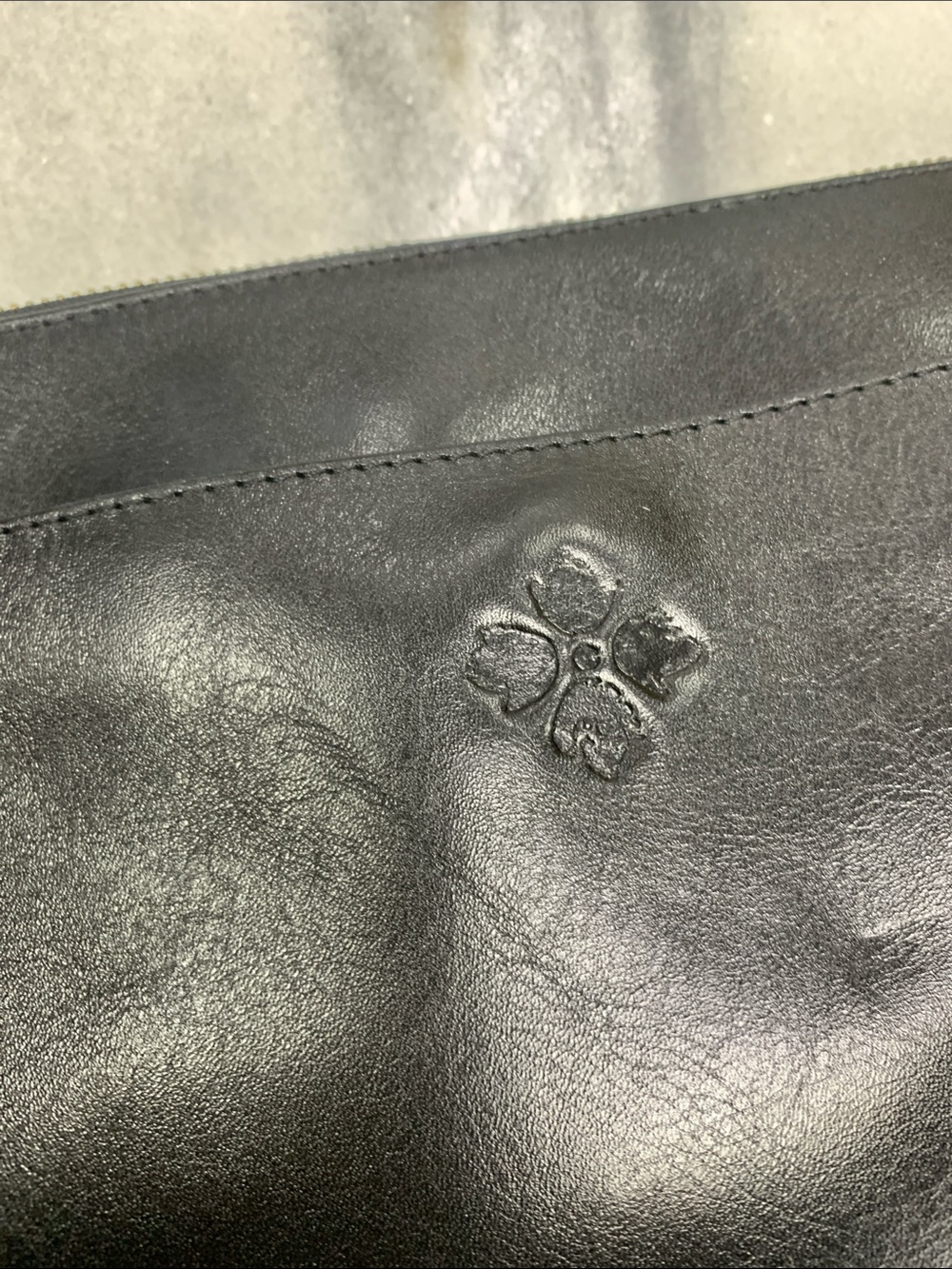 Patricia Nash Black Leather Crossbody Pouch - Picture 2 of 7